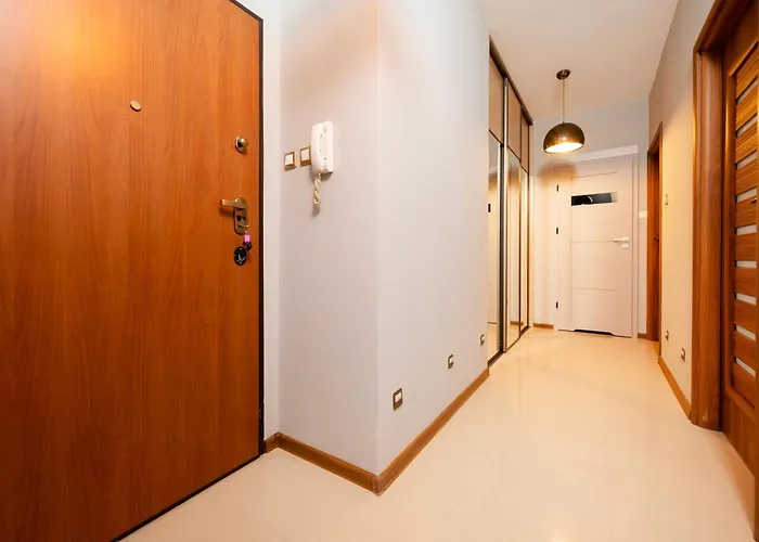 Czestochowska Urban Comfort By Bookinghost